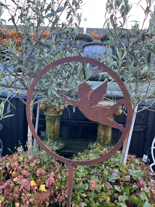 Engel in ring op steker - Brocante bij Ingie