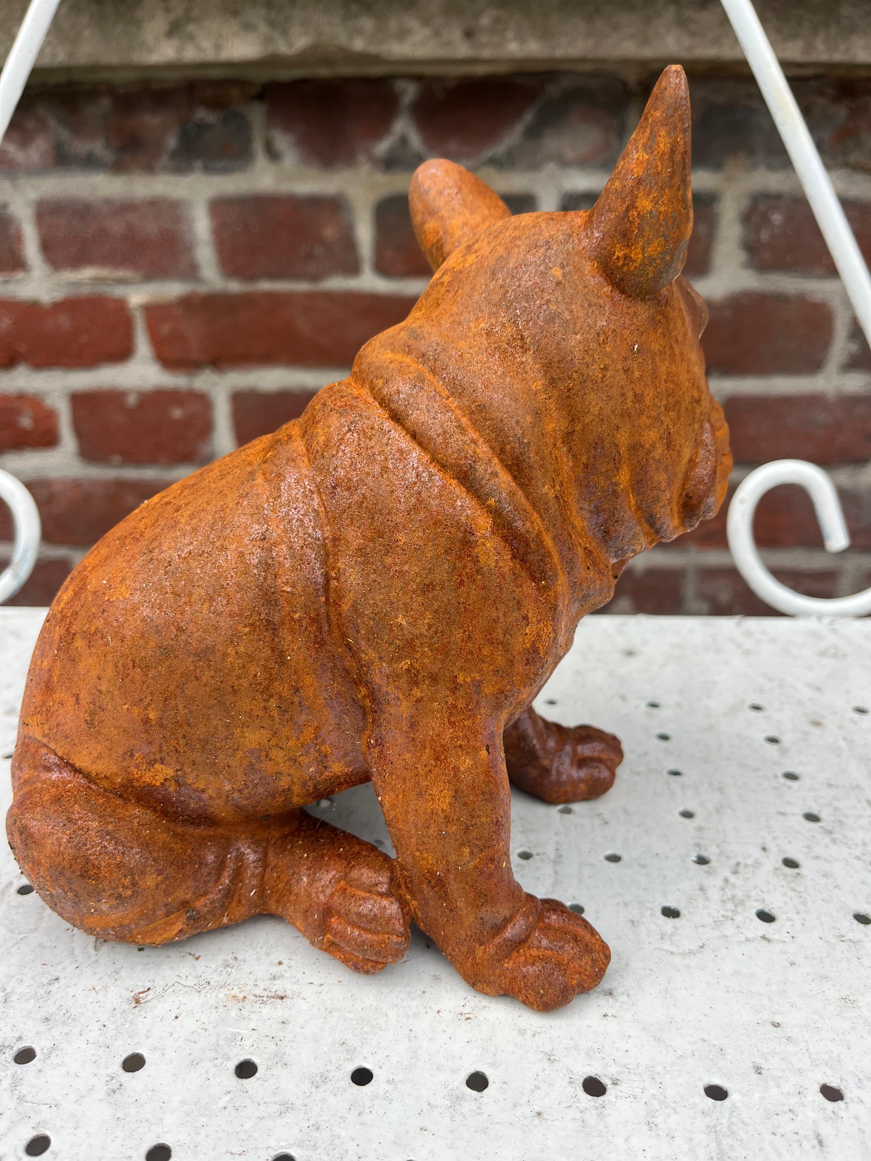 Kleine Bulldog hond/ hondje van gietijzer