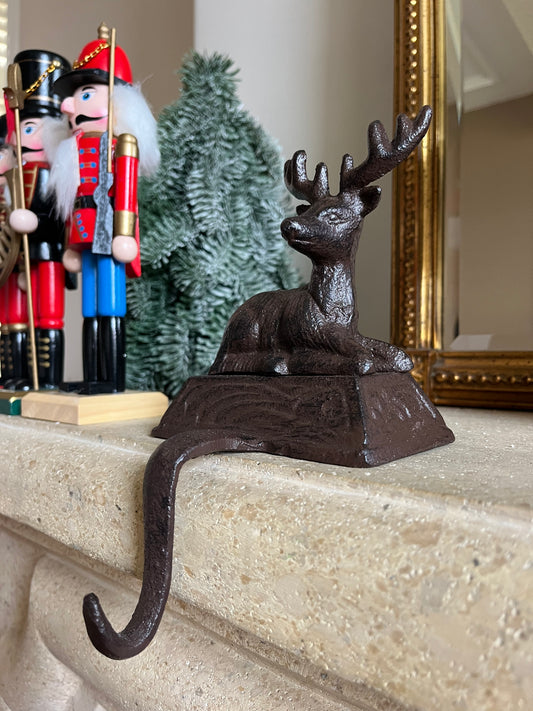Krans/sok hanger hert gietijzer - Brocante bij Ingie