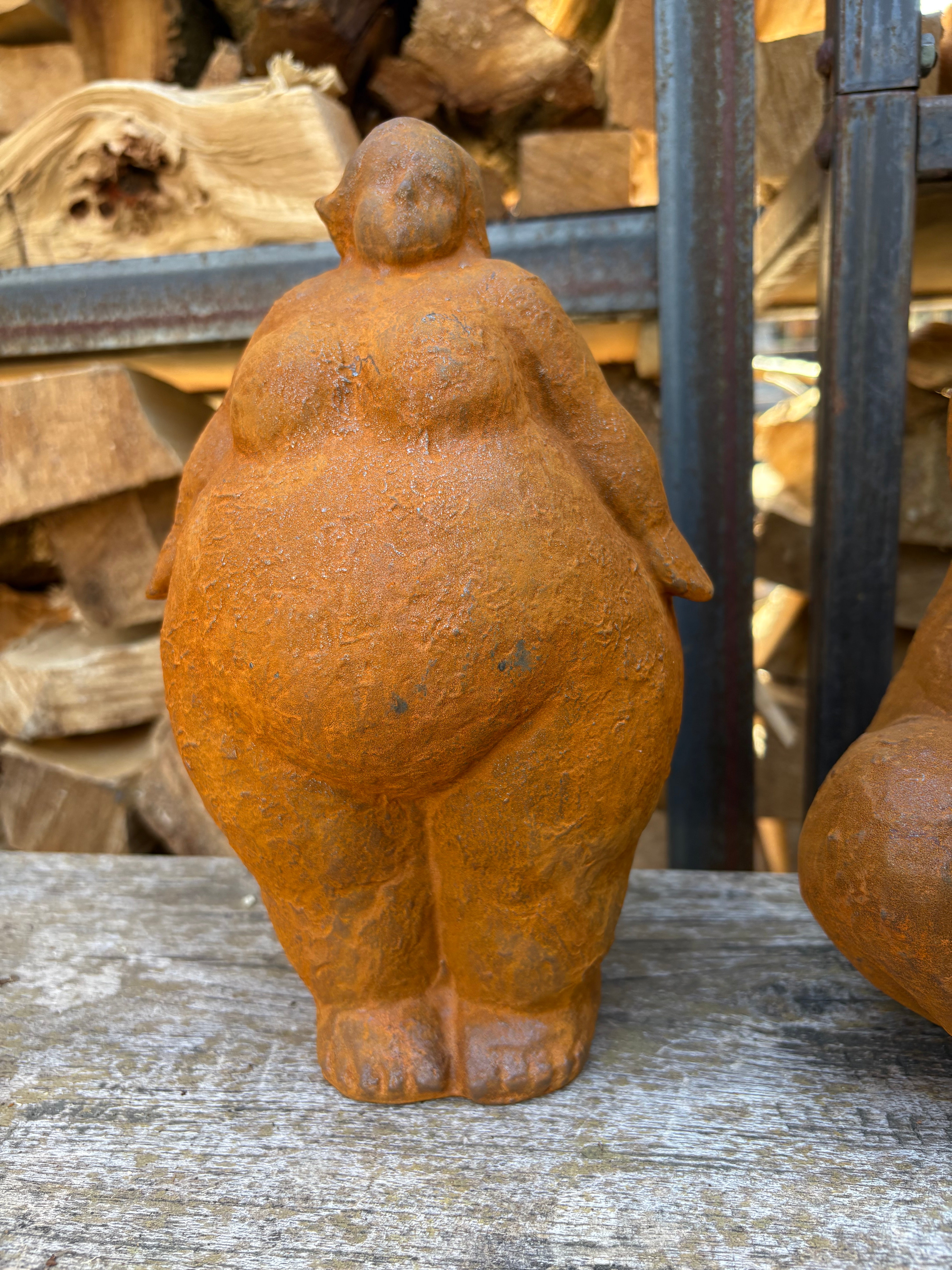 Volslank dametje dame staand - Brocante bij Ingie