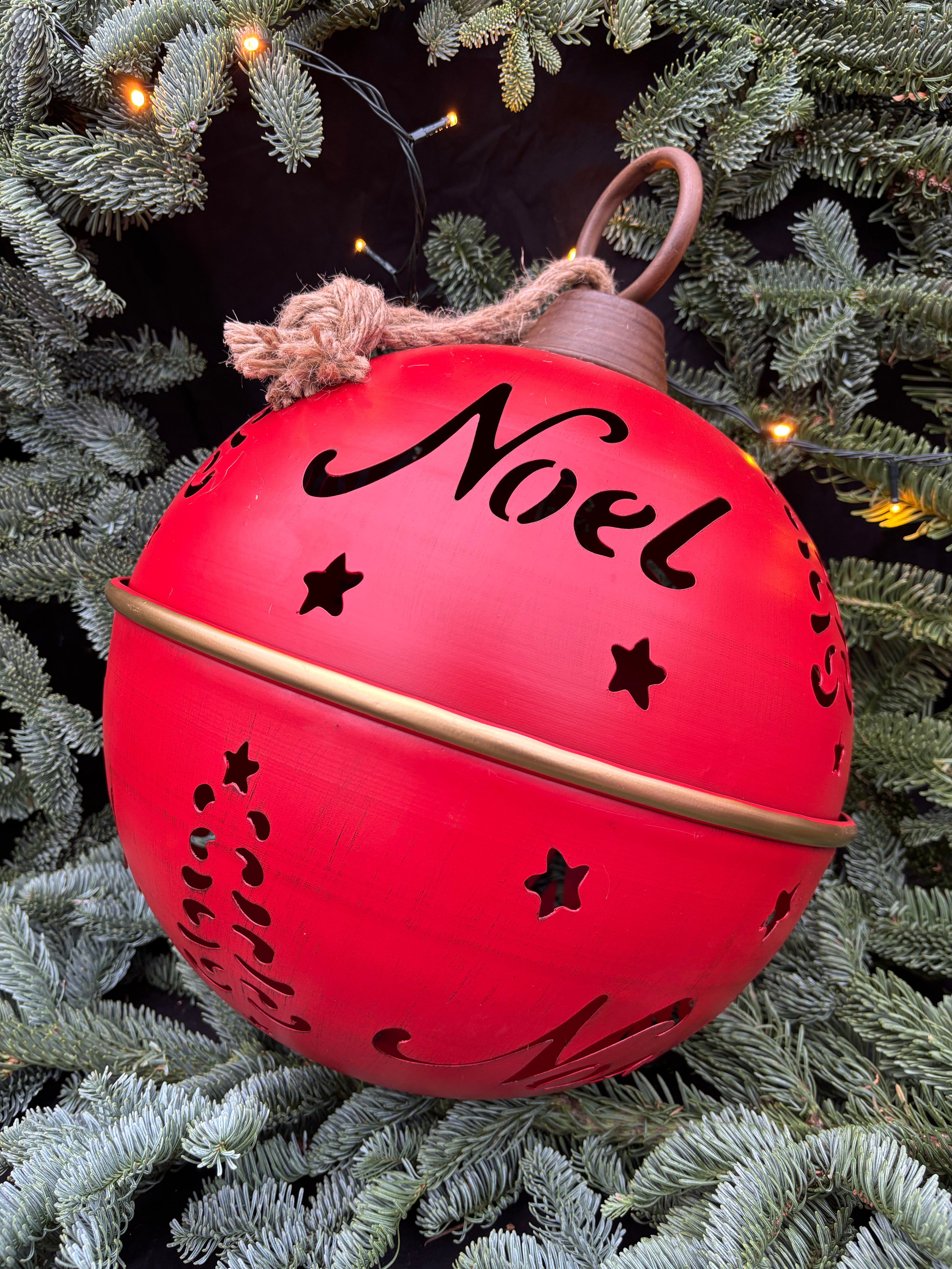 Kerstbal kerst bal ijzer rood met tekst NOEL - Brocante bij Ingie