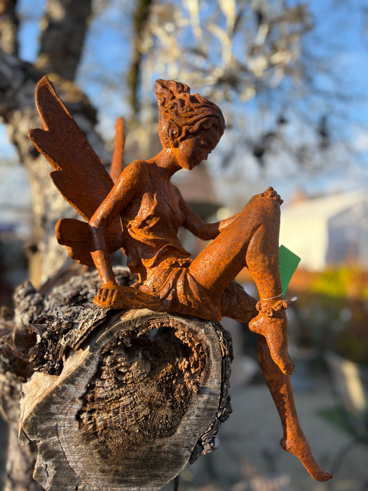 Zittende fee/ engel - Brocante bij Ingie