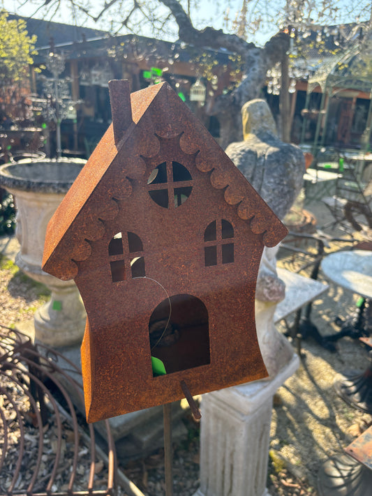 Vrolijk vogel voeder huis op pin - Brocante bij Ingie