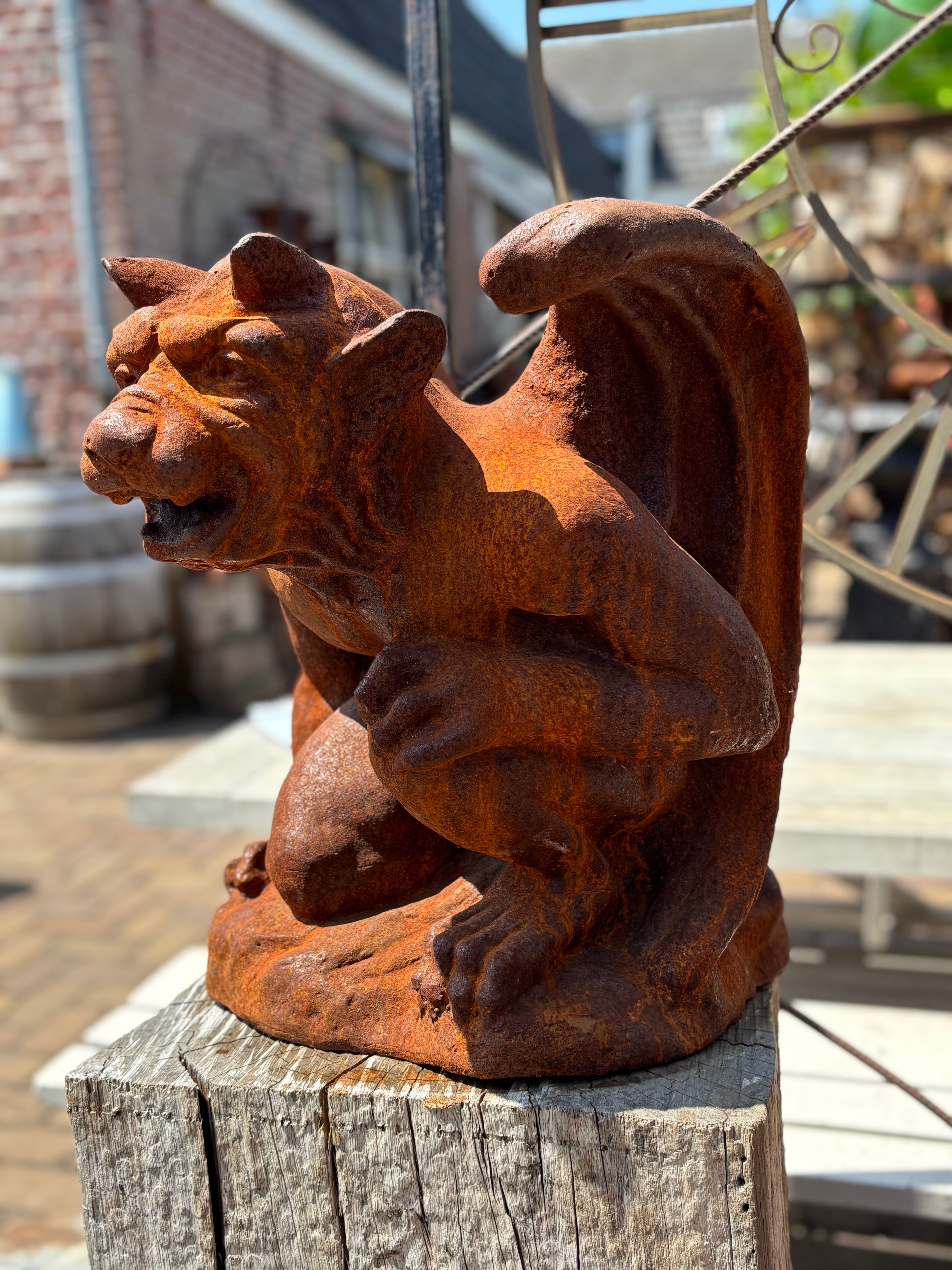 Grote gietijzeren Gargouille, torenwachter - Brocante bij Ingie