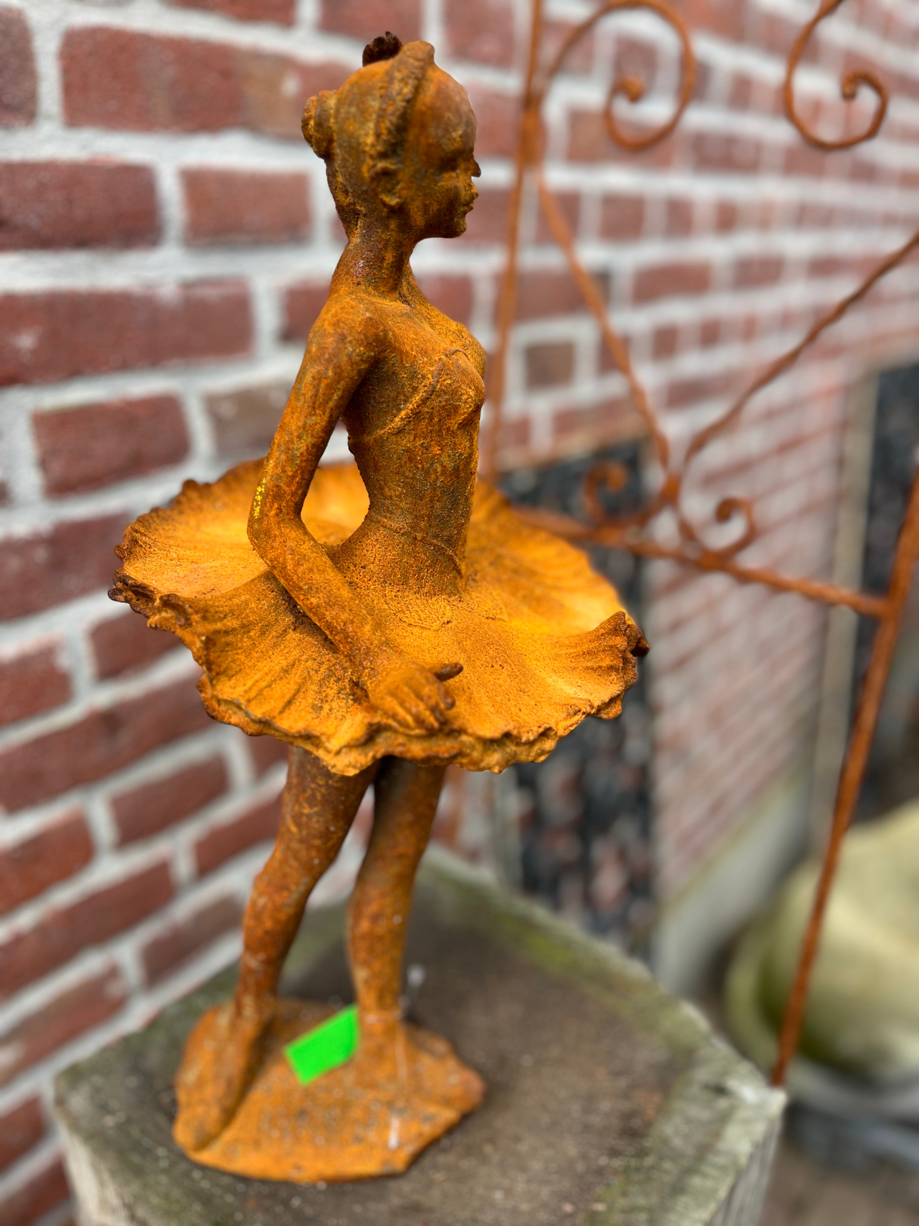 Ballerina in gietijzer - Brocante bij Ingie