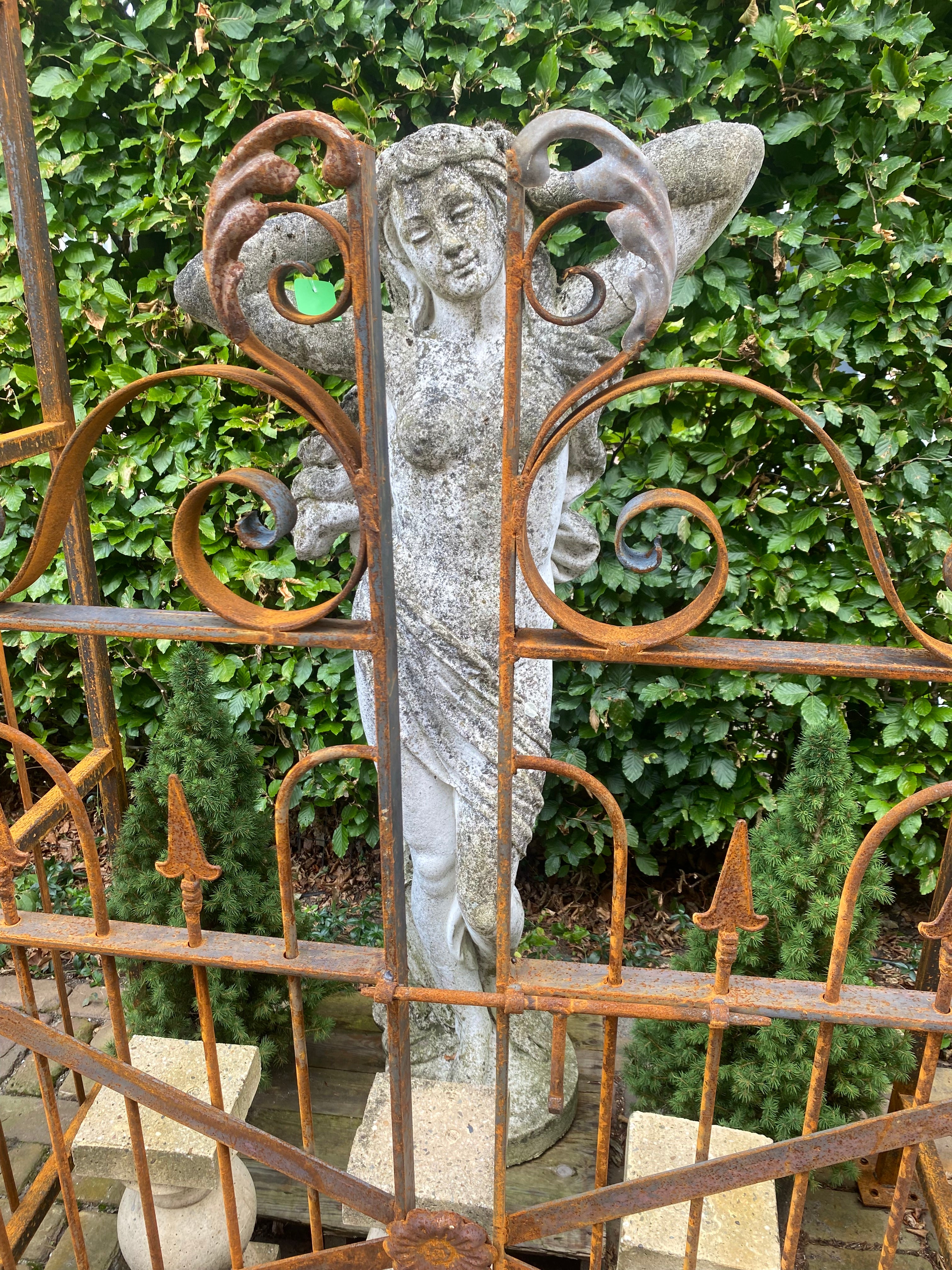 Rozenboog met deuren smeedijzer - Brocante bij Ingie