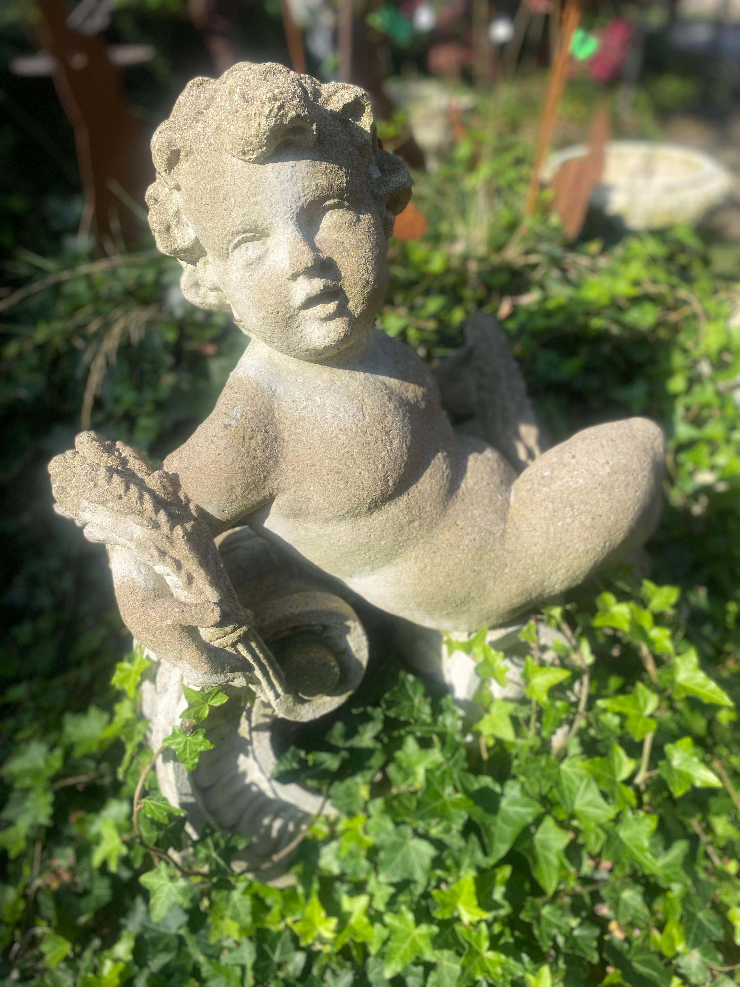 Set van 2x grote liggende Putti engel van beton