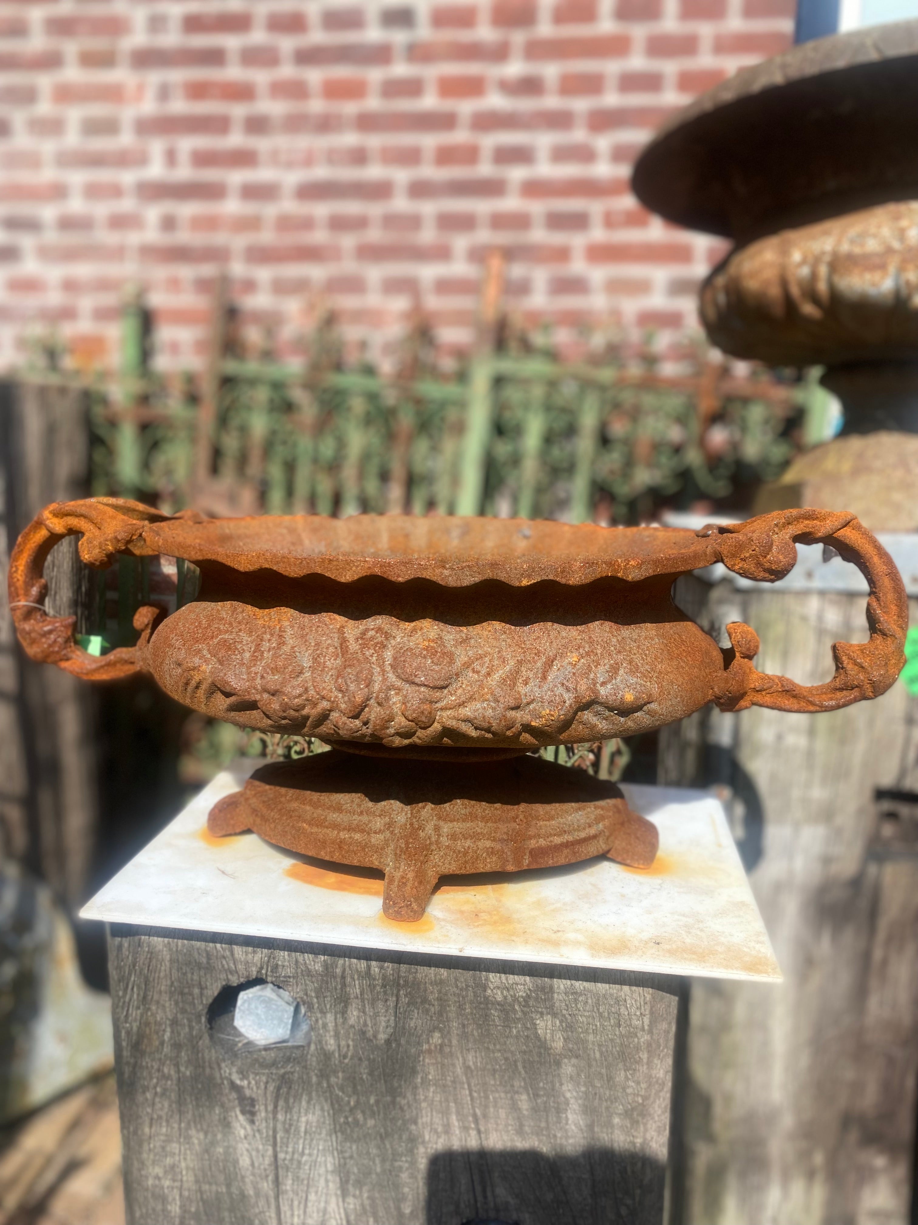 Jardinière van gietijzer - Brocante bij Ingie