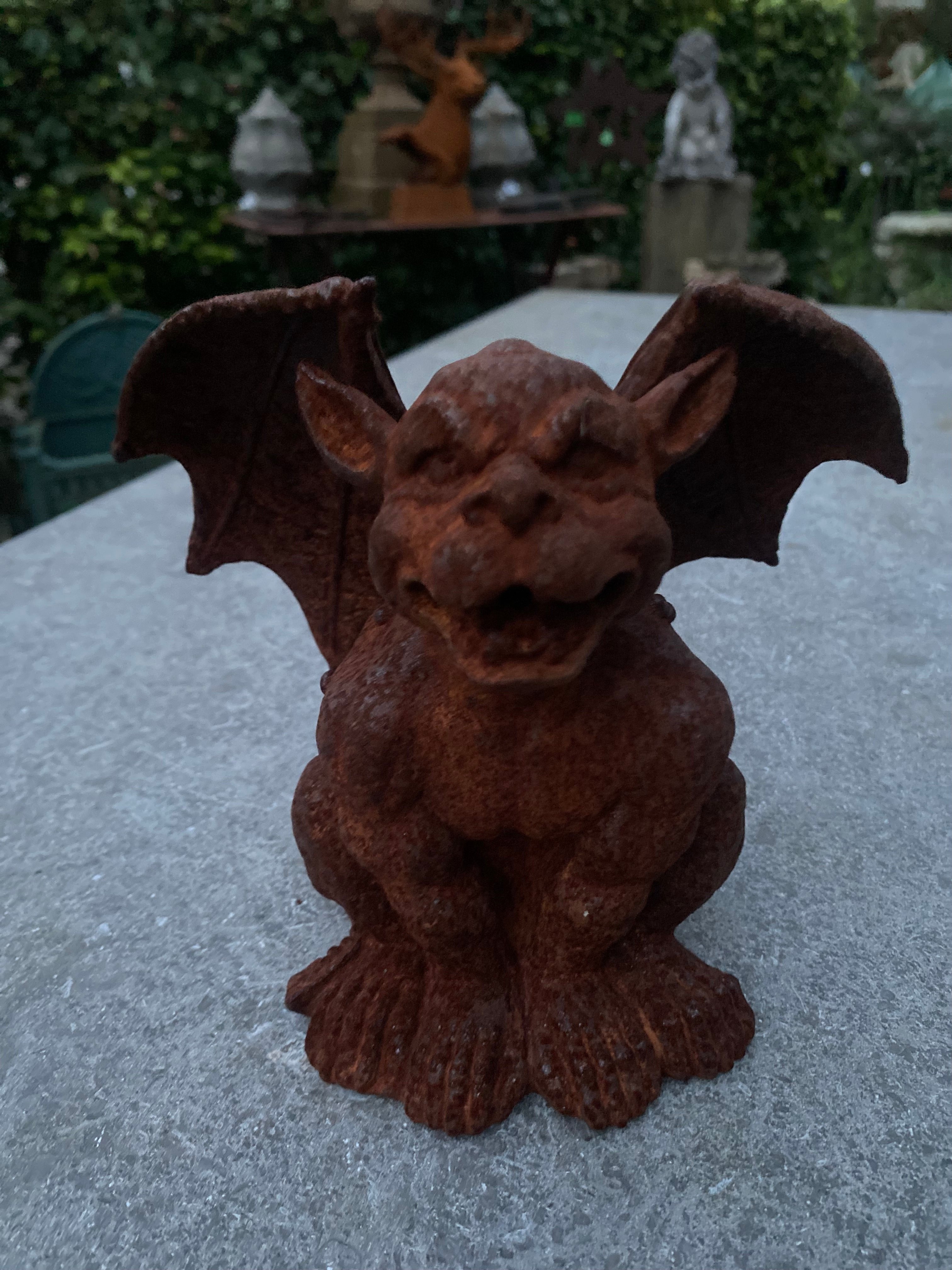kleine gietijzeren Gargouille ,torenwachter - Brocante bij Ingie