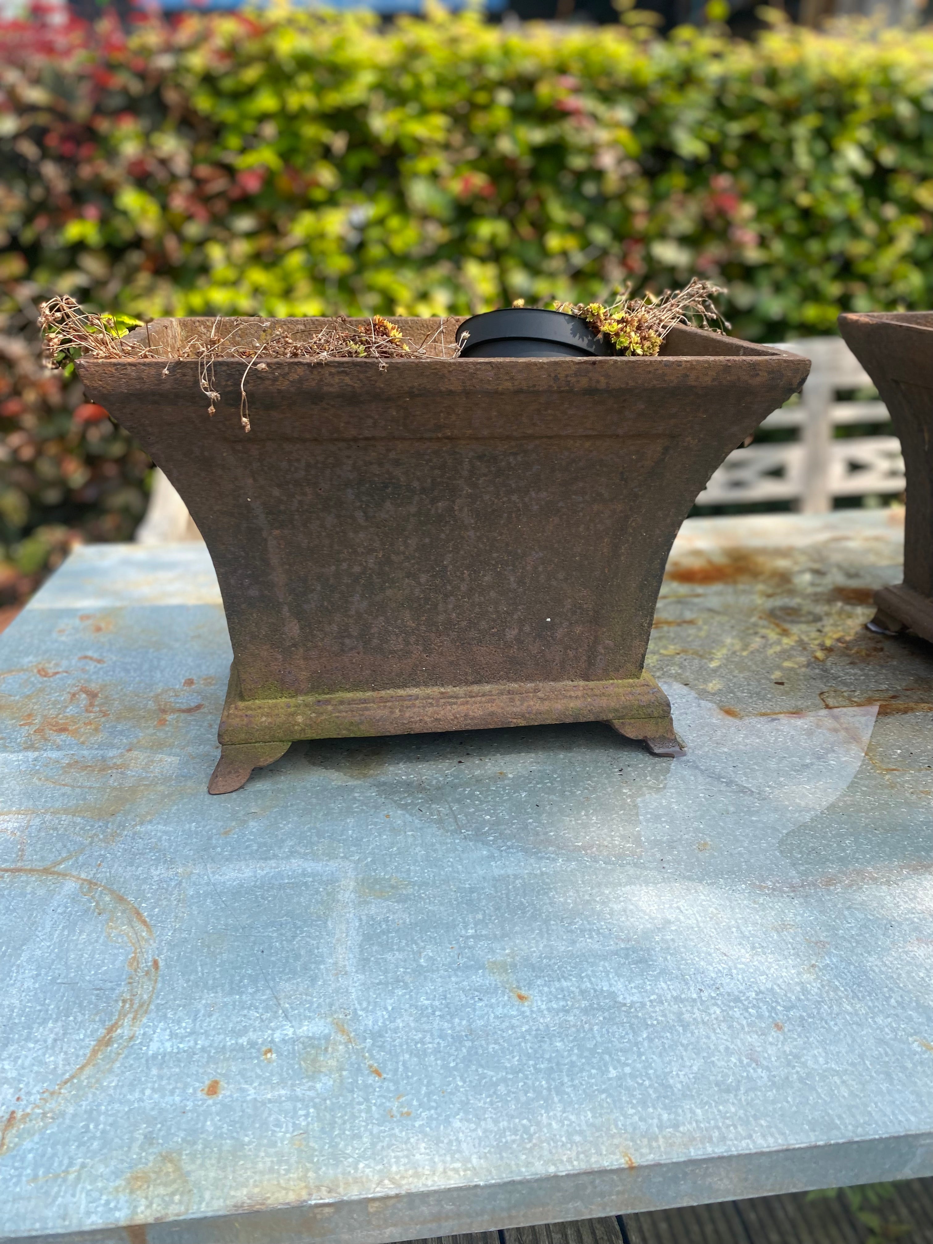 grote strakke ovale jardiniere gietijzer - Brocante bij Ingie
