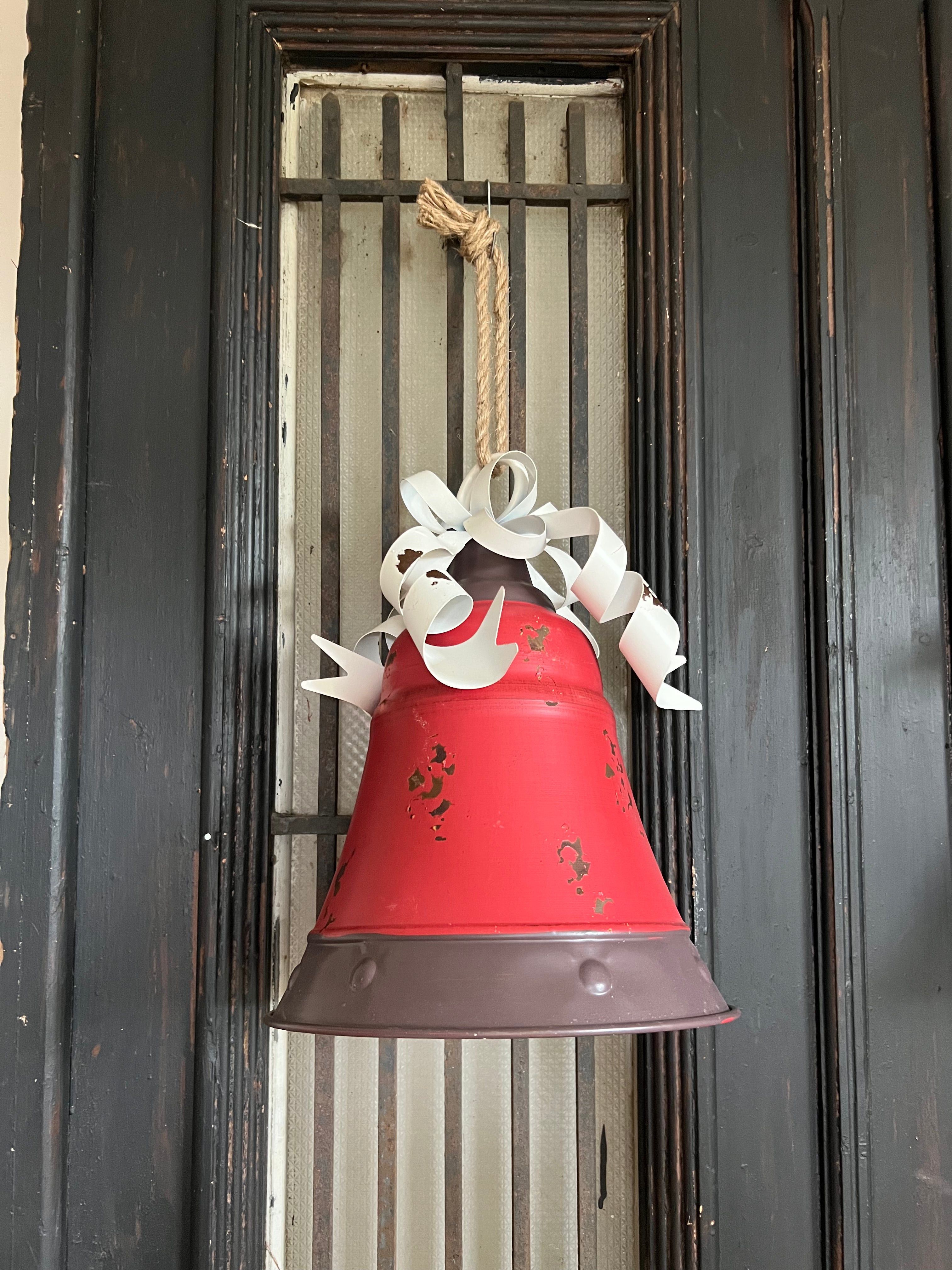 Kerstbel ijzer rood - Brocante bij Ingie