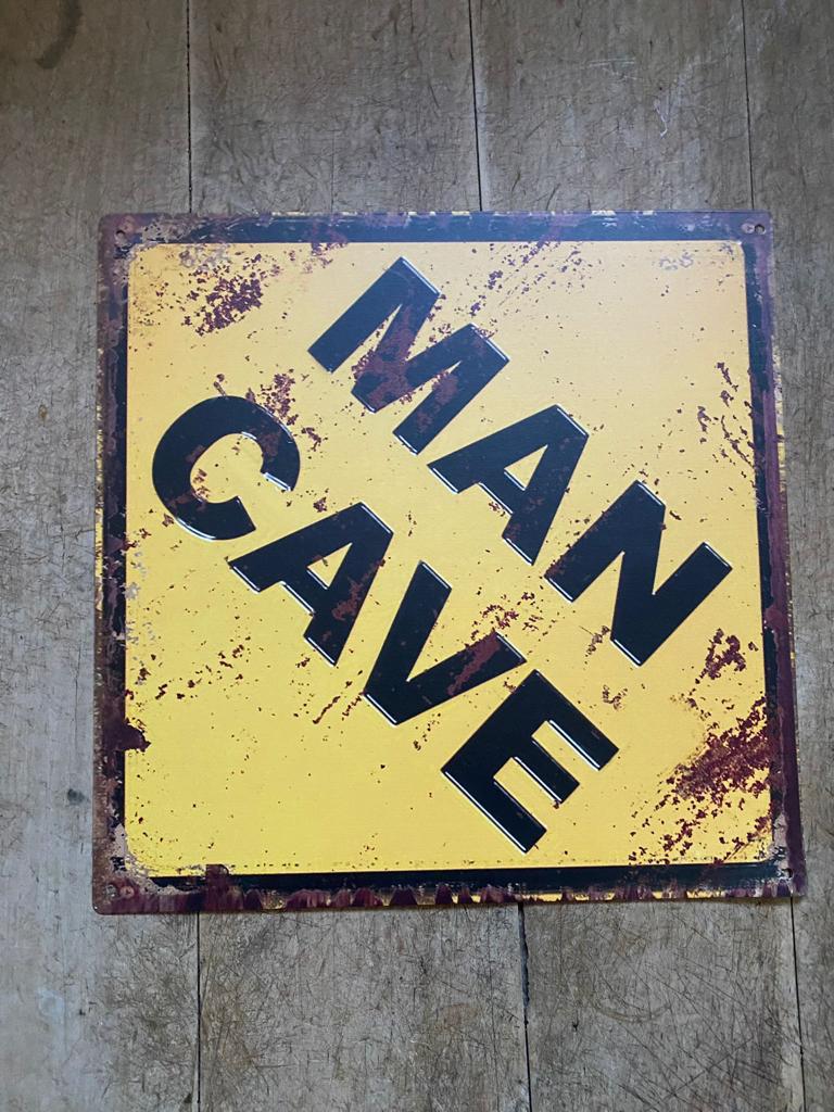 Tekstbord metaal; MANCAVE! - Brocante bij Ingie