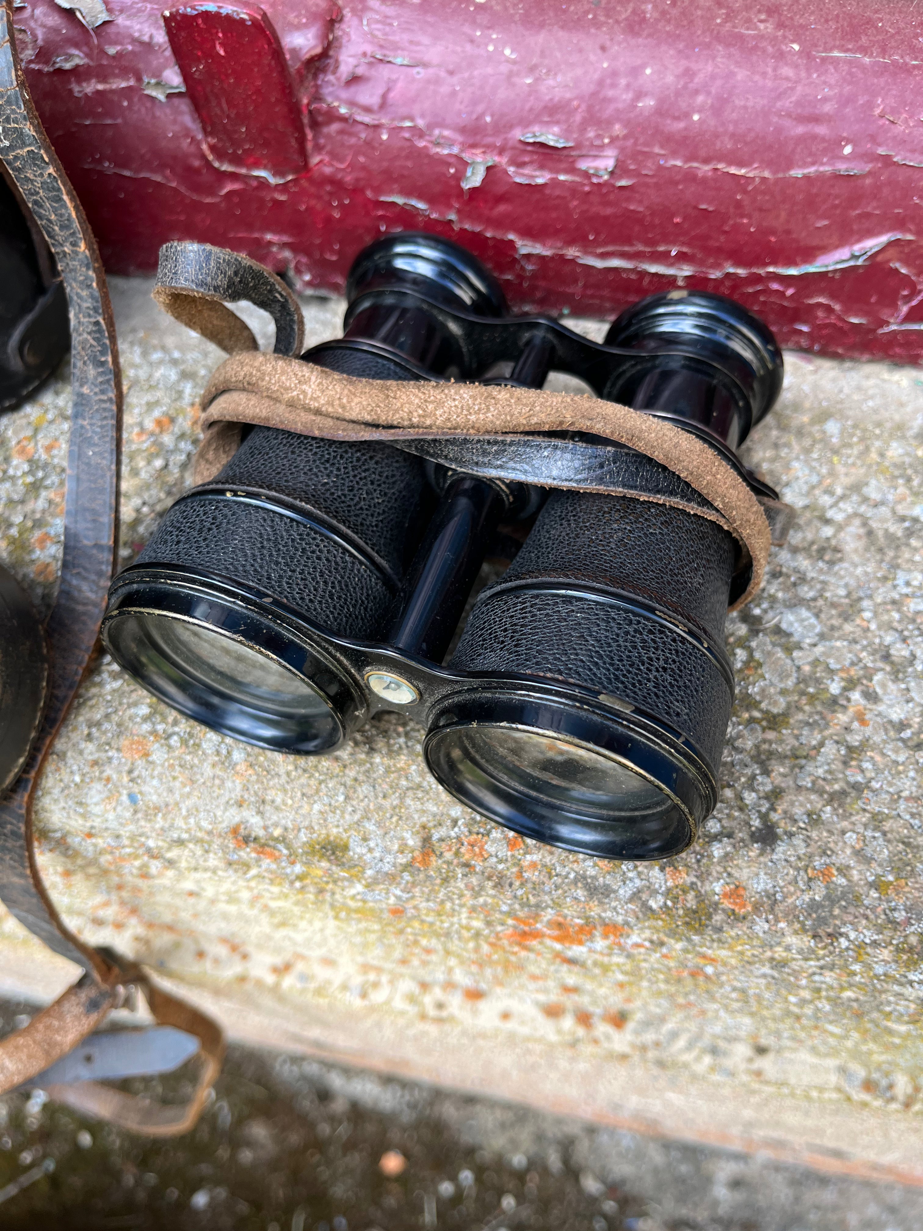 Vintage verrekijker in hoes uit Frankrijk origineel - Brocante bij Ingie