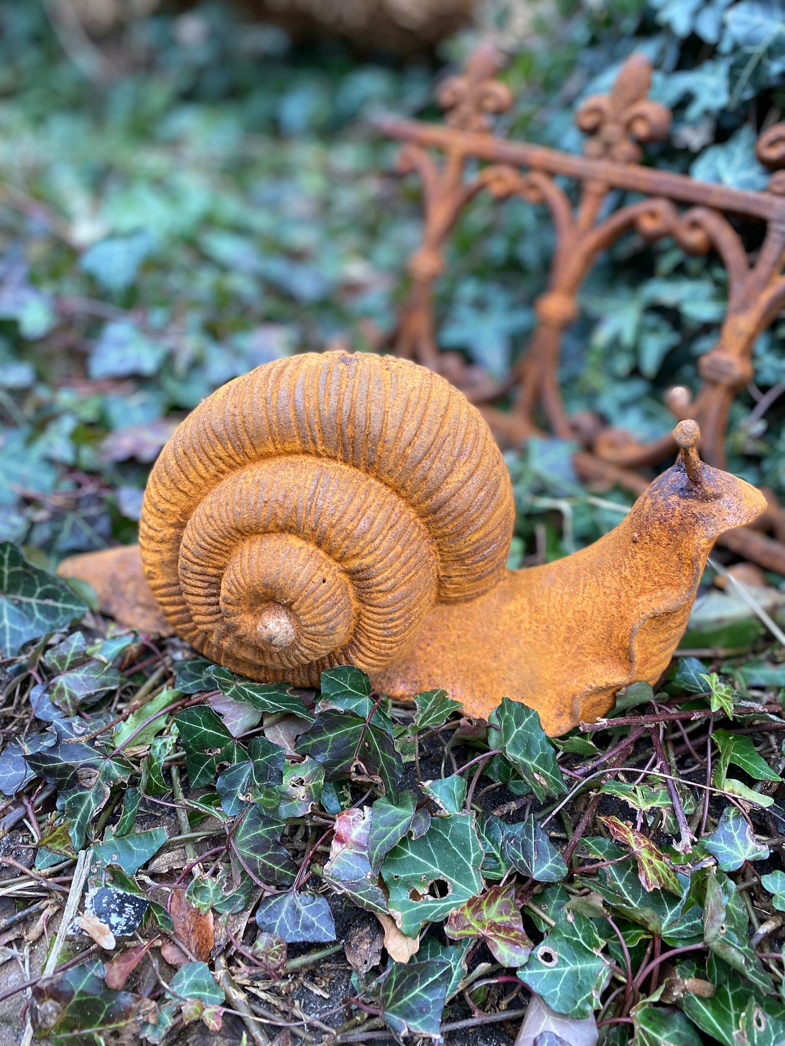 Fraaie slak gemaakt van zwaar gietijzer - Brocante bij Ingie