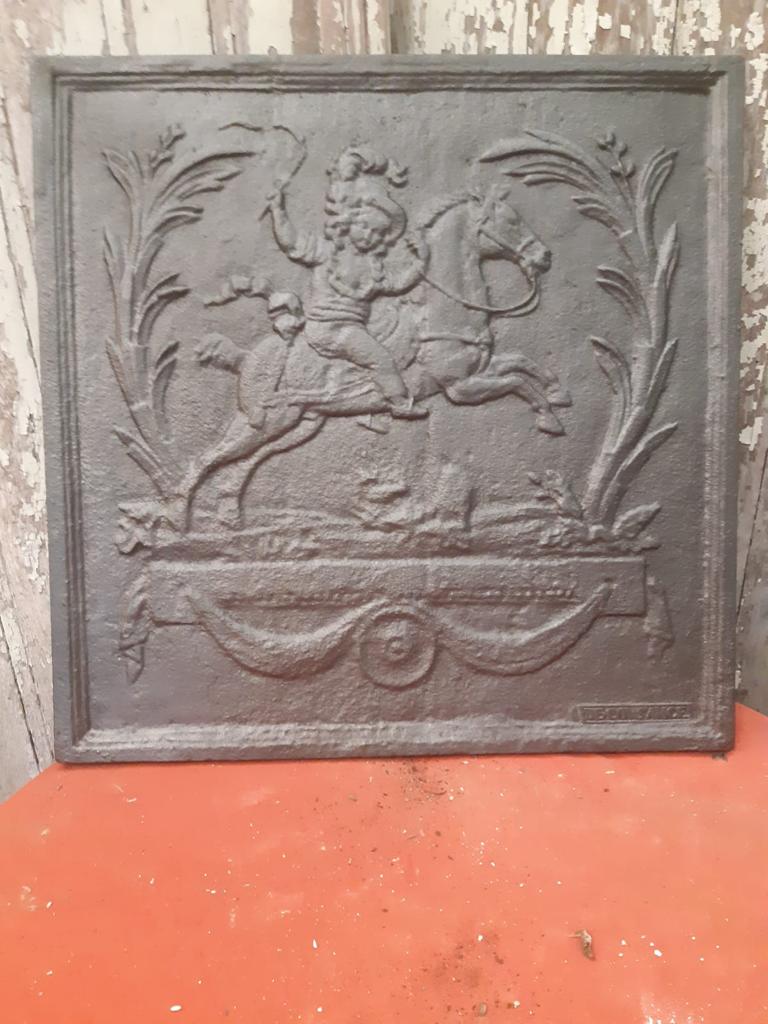 Haardplaat met man op paard afgebeeld - Brocante bij Ingie