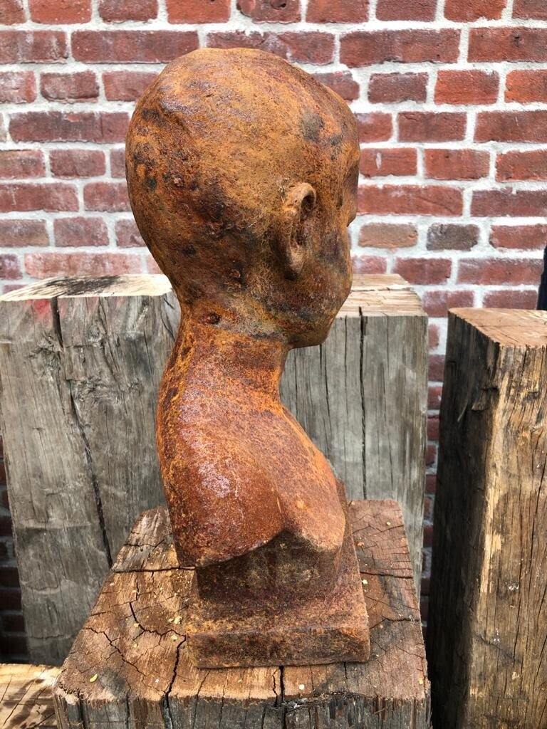 Buste, jongetje van gietijzer - Brocante bij Ingie