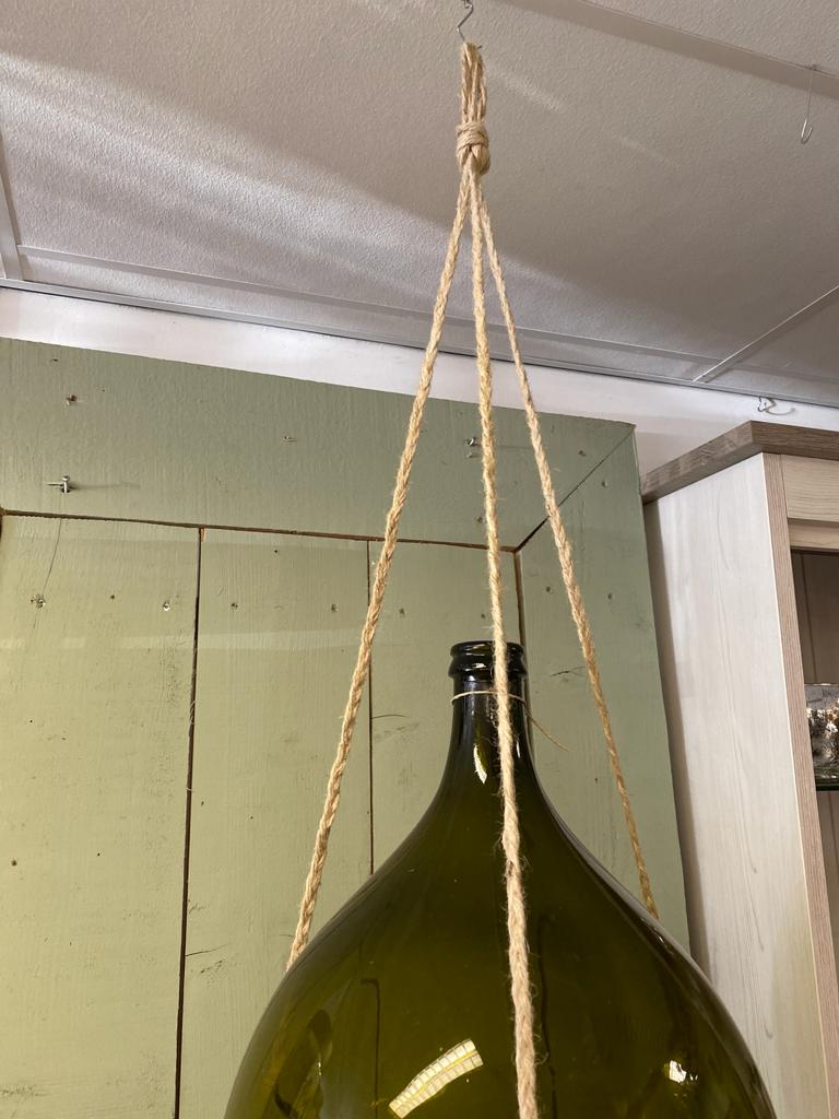 Originele Franse wijngist fles in hangtouw - Brocante bij Ingie