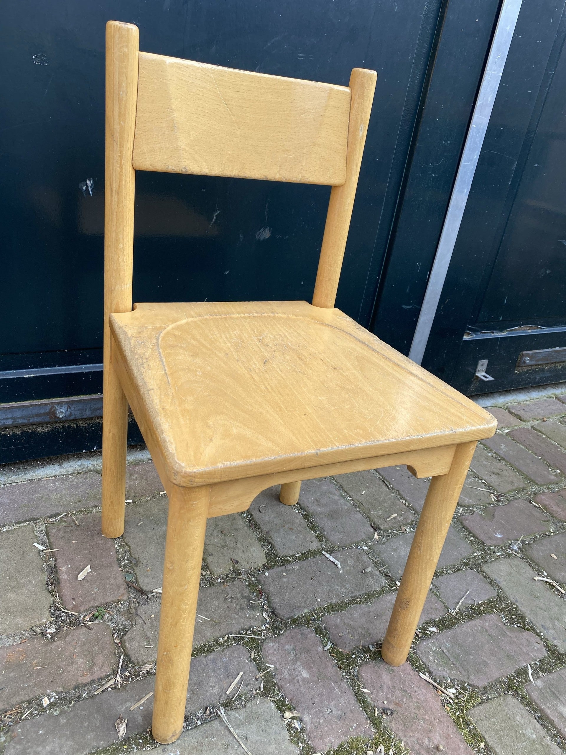 Houten school stoeltje - Brocante bij Ingie