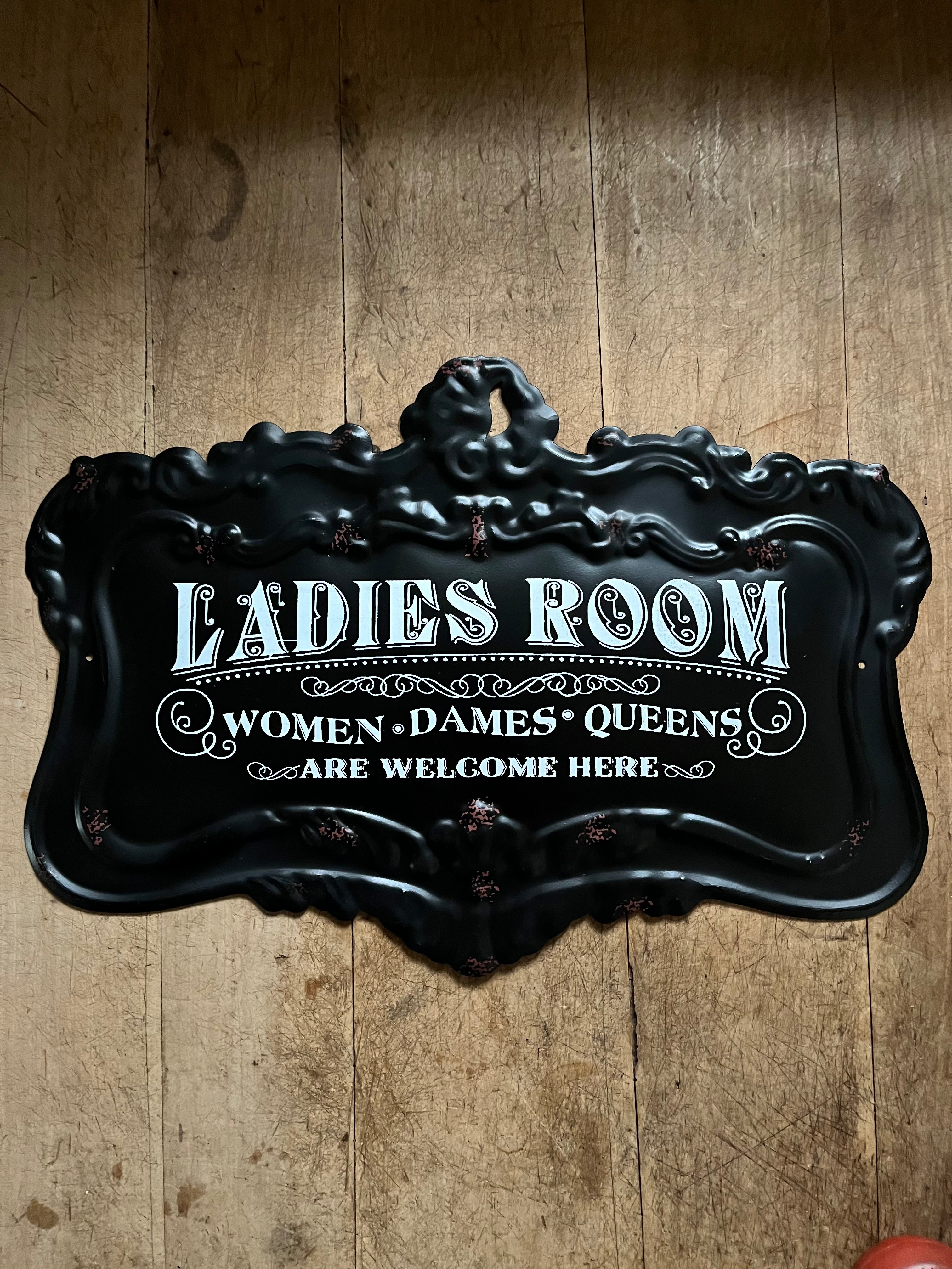 tekstbord metaal humor; LADIES ROOM - Brocante bij Ingie