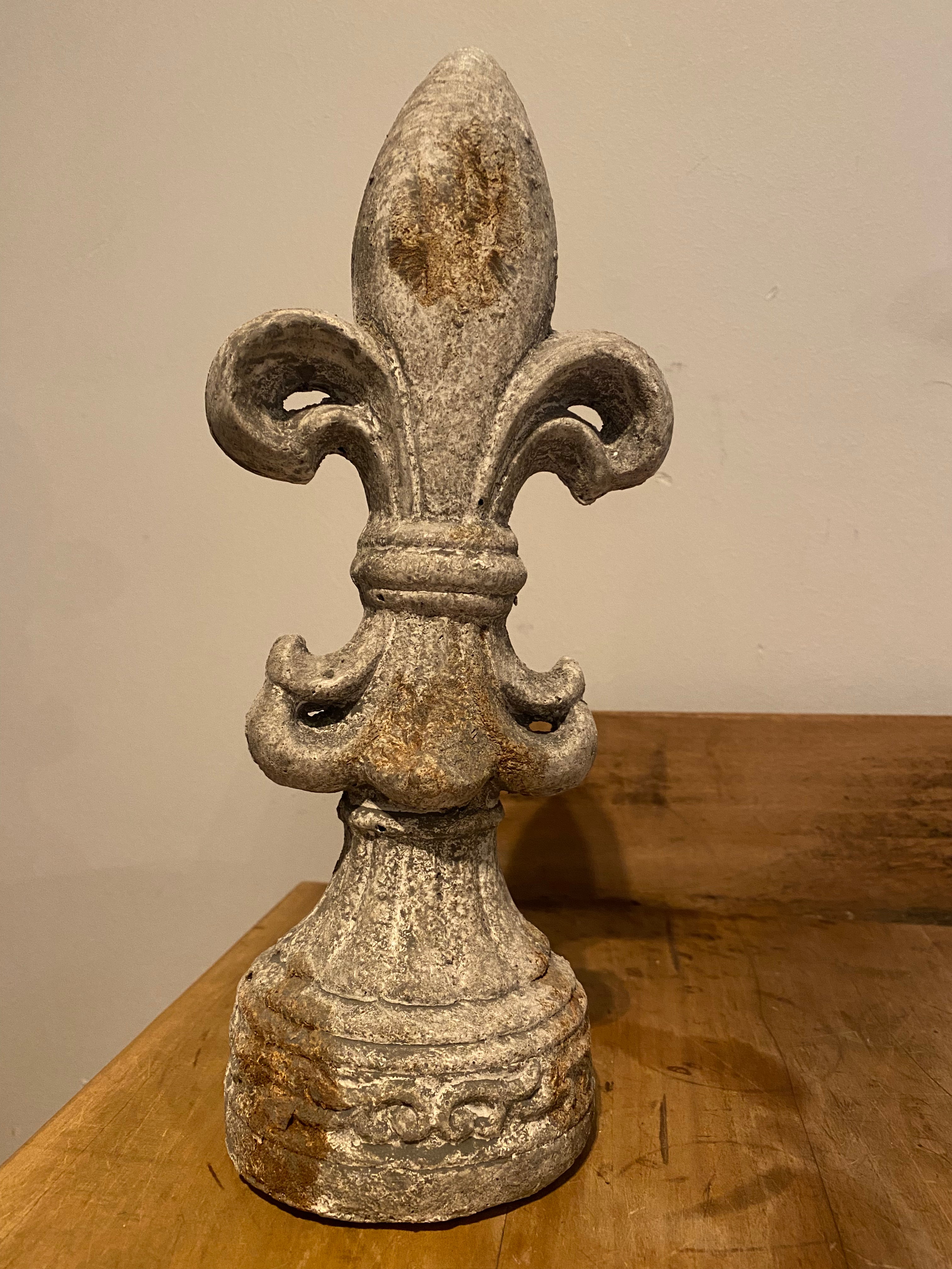 Lelie ornament van steen - Brocante bij Ingie