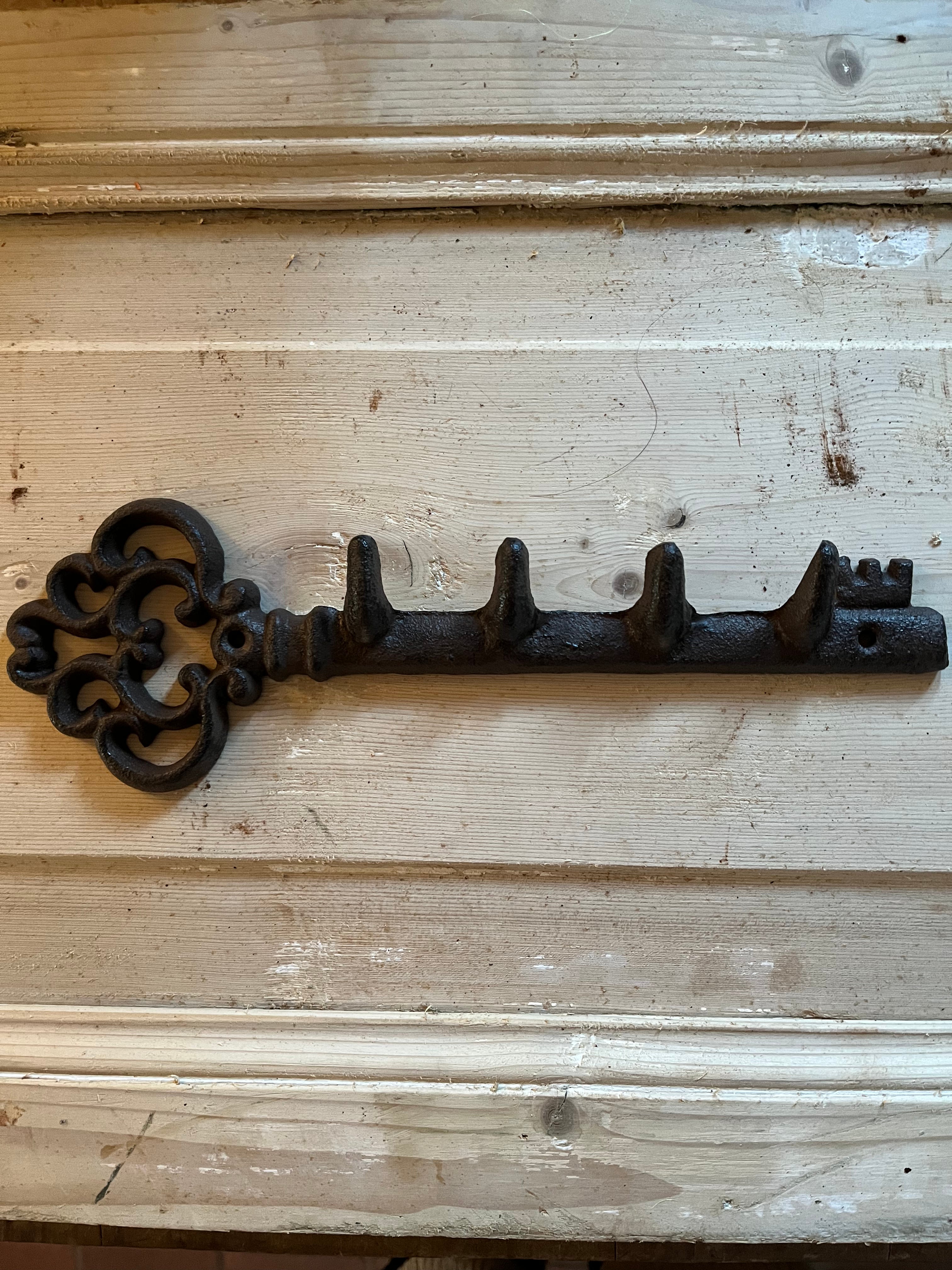 Kapstok/sleutelrekje gietijzer in de vorm van een sleutel - Brocante bij Ingie