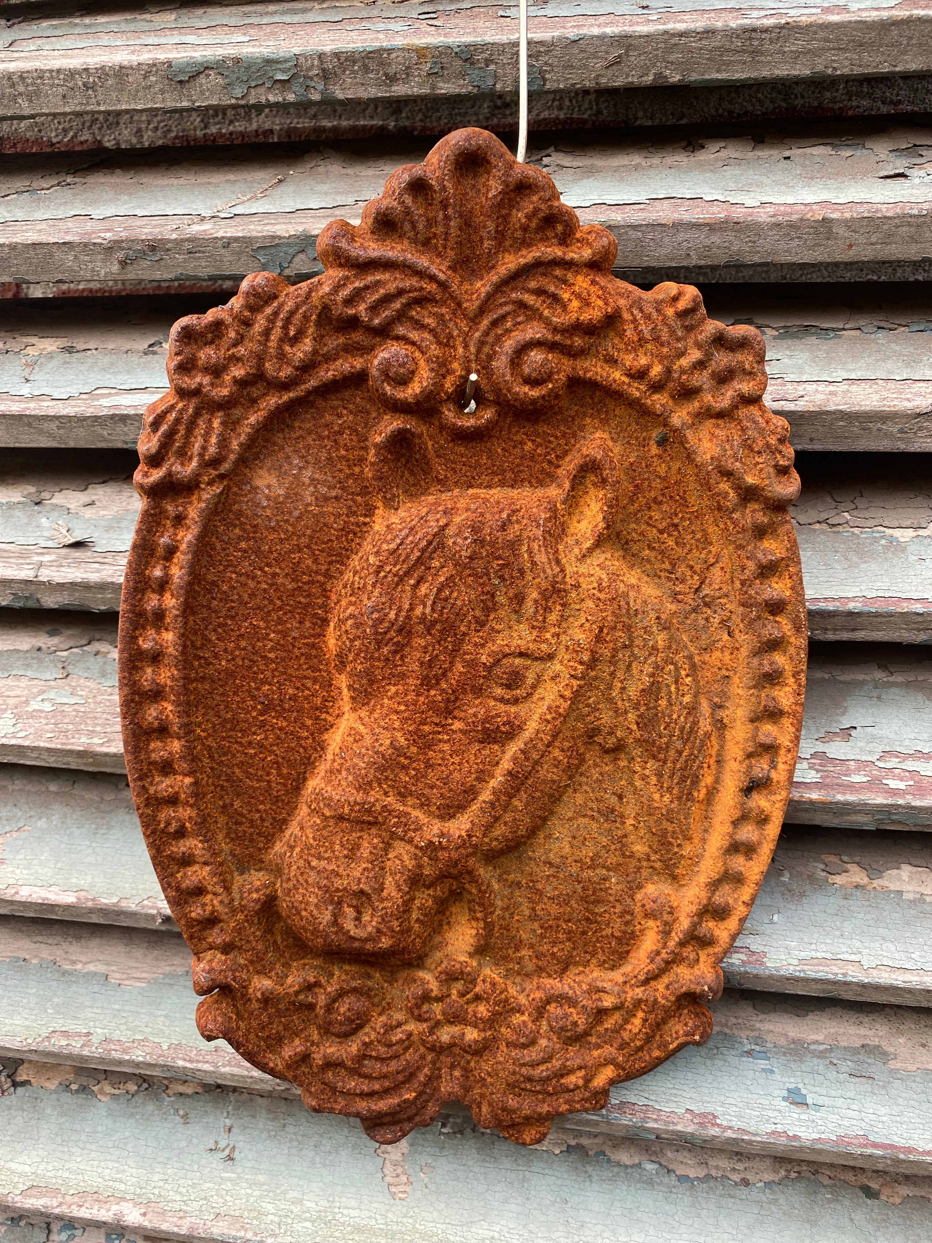 Wand plateau plaatje paard gietijzer - Brocante bij Ingie