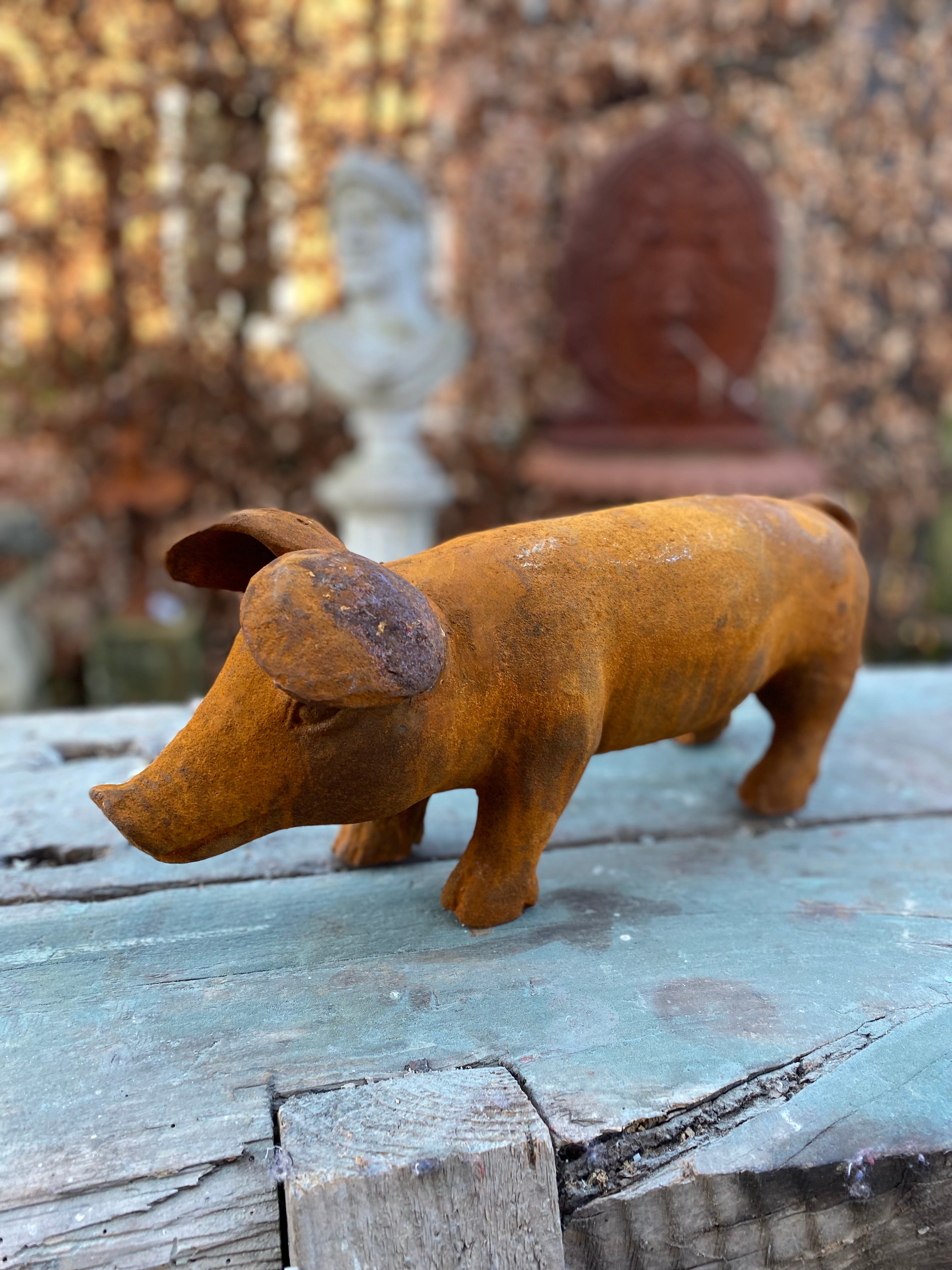 Schattig varken van Gietijzer staand - Brocante bij Ingie