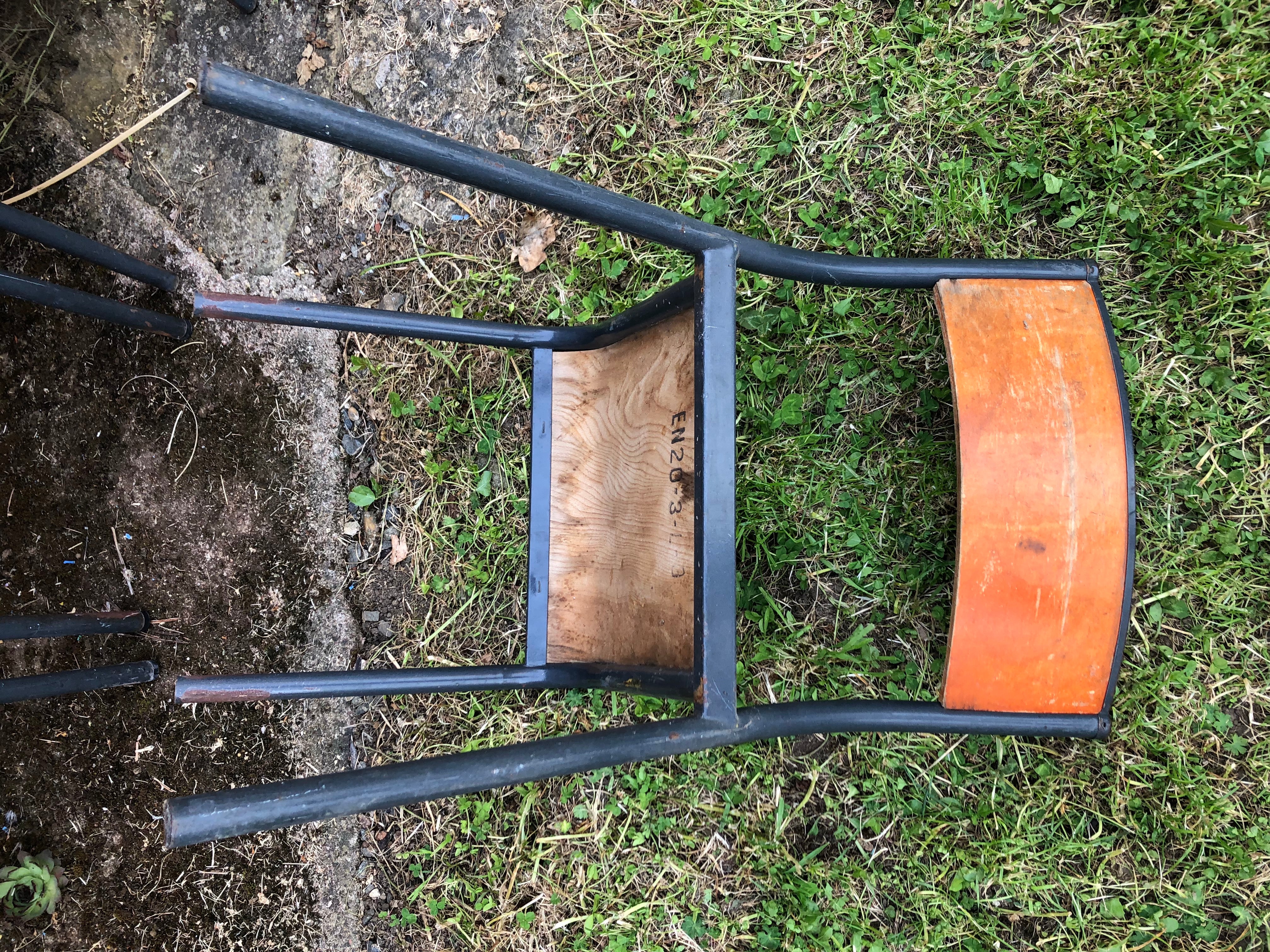 originele gave schoolstoelen uit Frankrijk - Brocante bij Ingie