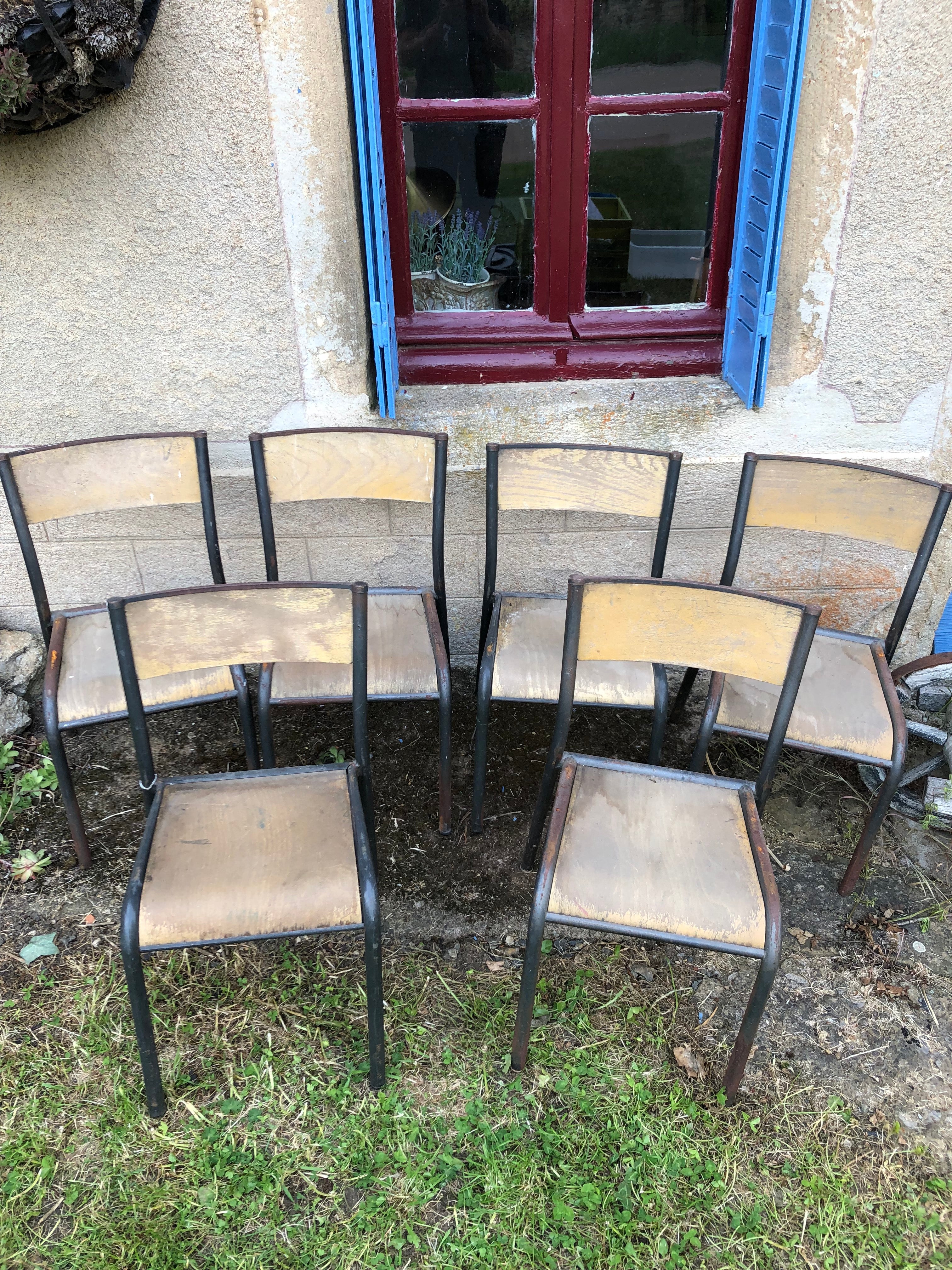 originele gave schoolstoelen uit Frankrijk - Brocante bij Ingie